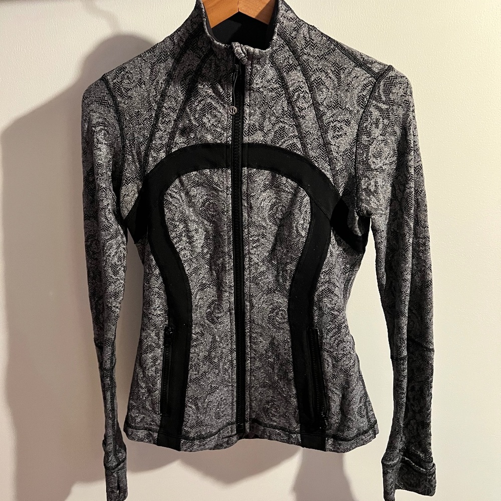 Lululemon zippie